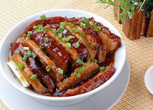 沒(méi)有梅菜的芋頭扣肉，有著獨(dú)特的味道，回頭率高